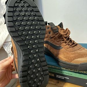 Vans ultrarange hiking boots